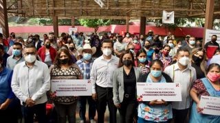 Miniatura: Cumple Sebien con Ahorradores Defraudados en Oaxaca