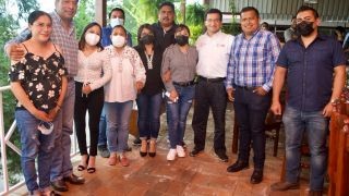 Miniatura: Titular de la Sebien entrega Créditos a la Palabra de la Mujer y supervisa el programa “Vamos Juntos a la Escuela”
