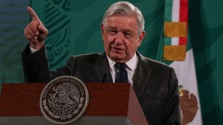 Miniatura: El Presidente dice que recibió un tratamiento experimental para la COVID-19. Vuelve a las mañaneras