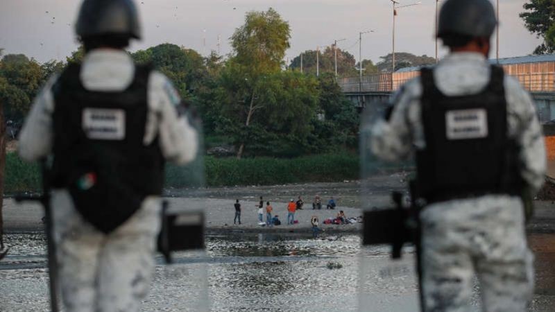 Refuerzo a vigilancia en frontera sur para frenar migración, confirma AMLO.