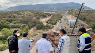 Miniatura: La construcción de las autopistas Mitla – Tehuantepec y Barranca Larga – Ventanilla es una realidad