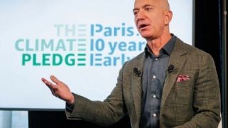 Miniatura: Hola, Alexa, soy Jeff Bezos, ¿qué debería hacer con mi tiempo ahora?