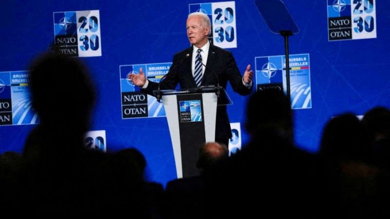 Biden promete más apoyo militar para Europa Central, según funcionario lituano