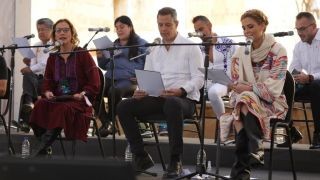 Miniatura: Encabezan Alejandro Murat y Dra. Beatriz Gutiérrez Müller “Fandango por la lectura”en Oaxaca