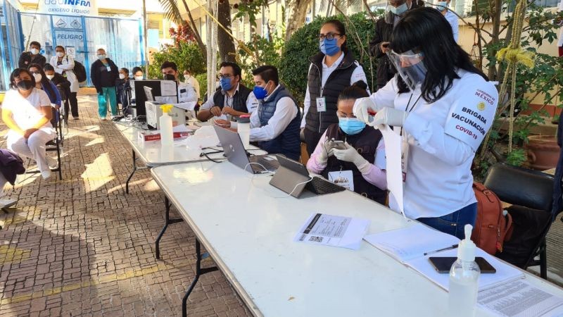 Logra Oaxaca 100% de aplicación de vacuna de Pfizer-BioNTech al personal sanitario en la primera fase