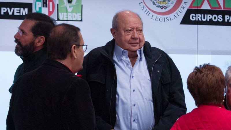 El País: FGR abrió 12 expedientes a Romero Deschamps. Ya cerró 9. Y sólo quedan los que inició la UIF