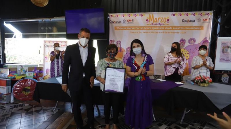 DIF Oaxaca felicita y reconoce la incansable labor de la procuradora María Cristina Susana Pérez Guerrero Zamora