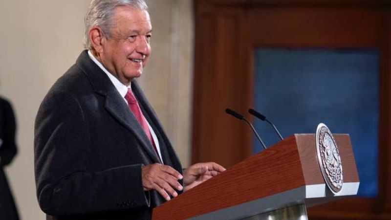 López Obrador negó “tráfico de notarías” en la CDMX