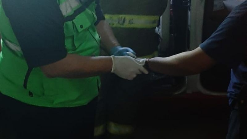 Unidades de emergencia participan coordinadamente para sofocar incendio en bodega de pinturas, en San Sebastián Tutla