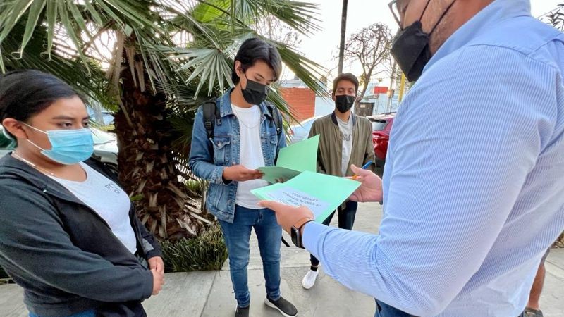 Dialogan servidores públicos de la USICAMM y IEEPO con representación de egresados normalistas