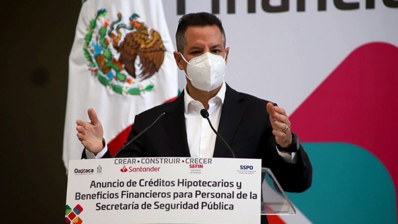 Gobierno del Estado y Santander anuncian créditos hipotecarios preferenciales para elementos de la SSPO y FGEO