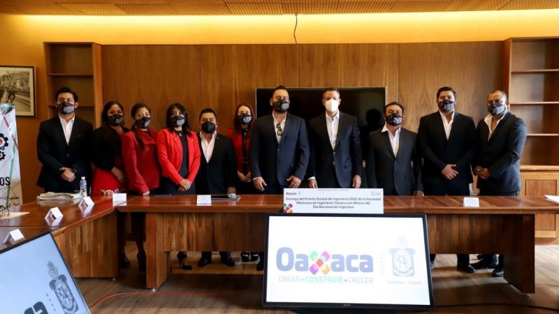 Reconoce Alejandro Murat aportación de ingenieras e ingenieros en el desarrollo de Oaxaca