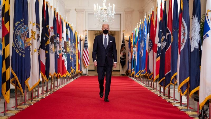 Joe Biden advirtió que la cepa Ómicron llegará a EEUU pero descartó volver a aplicar restricciones a la circulación