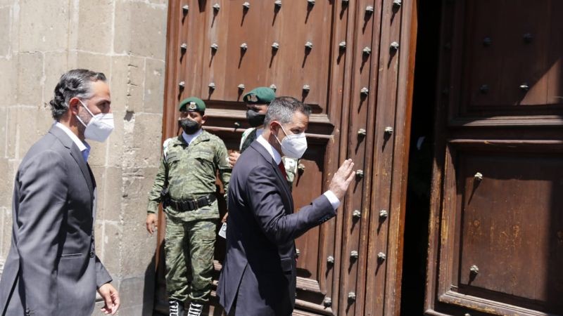 Acude AMH a Palacio Nacional para firmar Acuerdo por la Democracia