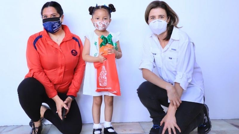 Premia Semaedeso a niñas y niños por creación de papalotes alusivos a aves