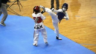 Miniatura: Debuta Ximena Hermida en Juegos Nacionales con medalla de plata en taekwondo