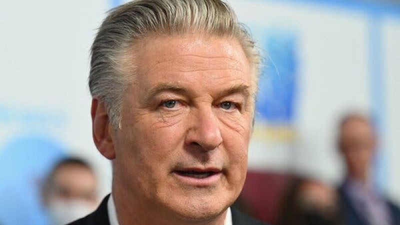 El actor Alec Baldwin disparó un arma de utilería y mató a una mujer mientras grababa una película