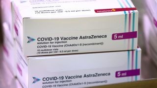 Miniatura: La vacuna de AstraZeneca, que es la gran apuesta de México, no se recomienda a mayores de 65 años
