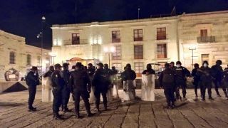 Miniatura: Mediante operativo conjunto se liberan calles del primer cuadro de la ciudad de Oaxaca