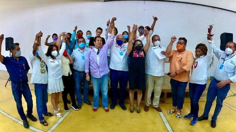 Refrenda Javier Villacaña acciones a favor de la comunidad LGBTTTIQ