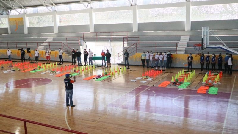 Entrega Incude Oaxaca material deportivo en la Cuenca a clubes y entrenadores de cinco disciplinas