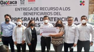 Miniatura: Cumple Sebien con Ahorradores Defraudados en Oaxaca