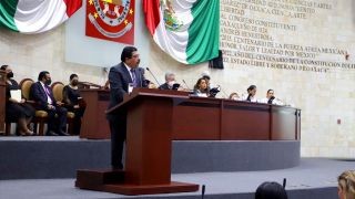 Miniatura: Conmemoran Centenario de la Constitución Política del Estado de Oaxaca