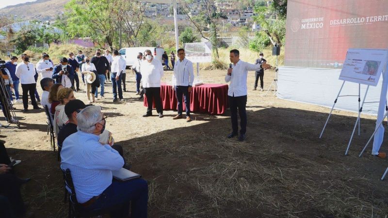 En presencia de la Dra. Beatriz Gutiérrez Müller, anuncian AMH y titular de SEDATU construcción del Archivo General Agrario en la ex fábrica de triplay